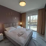 Plaza Tower Apartament, Sauna, Targi Kielce